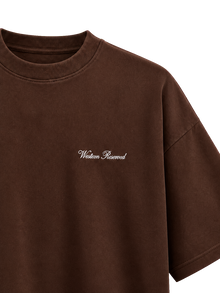 Wester Reserved Essential Tee — Kahve — tasarım detayı